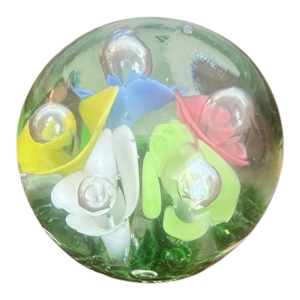 Vtg Joe St Clair Art Glass Paperweight, Multi Trumpet Flowers Controlled Bubbles